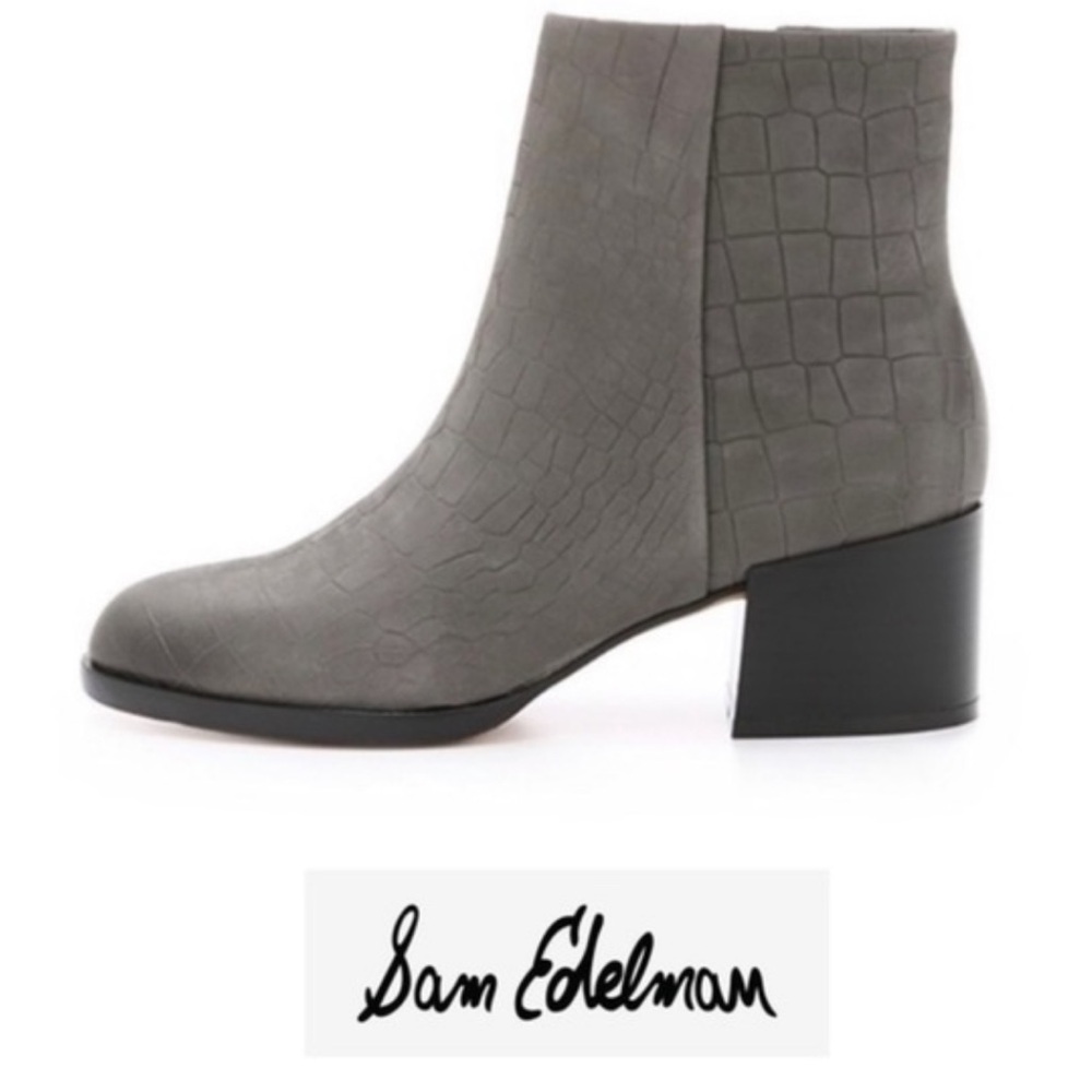 Sam Edelman
Joey Croc-Embossed Mid Heel Booties
SIZE 6 Ready to Ship✅